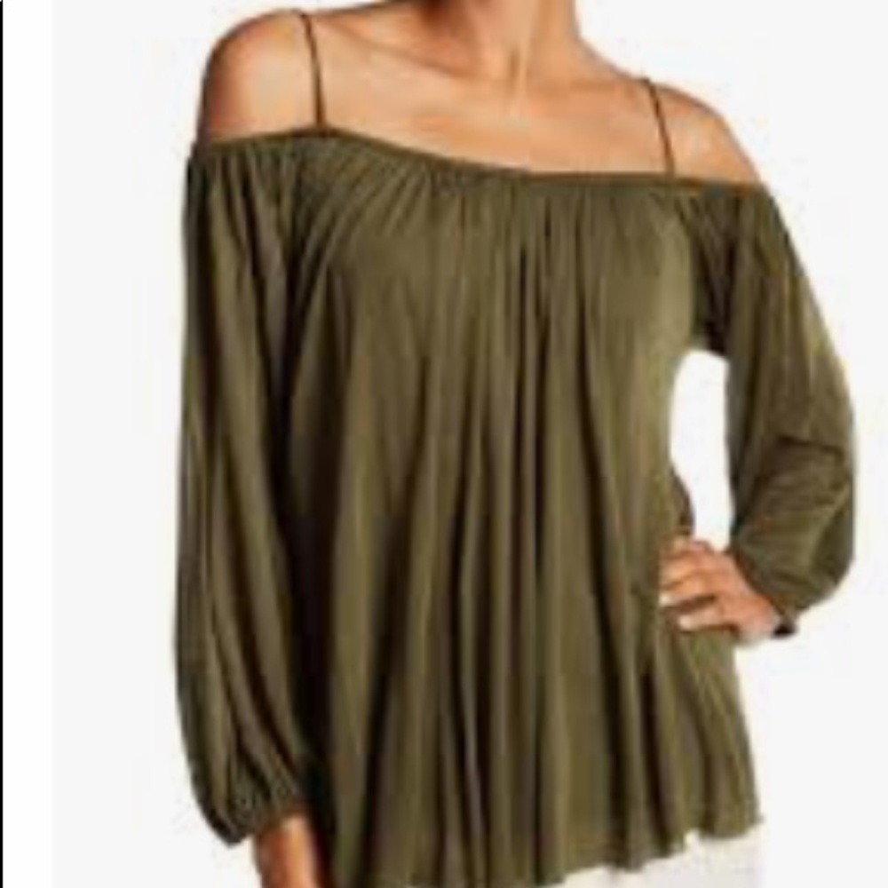 Bailey 44 cold shoulder top